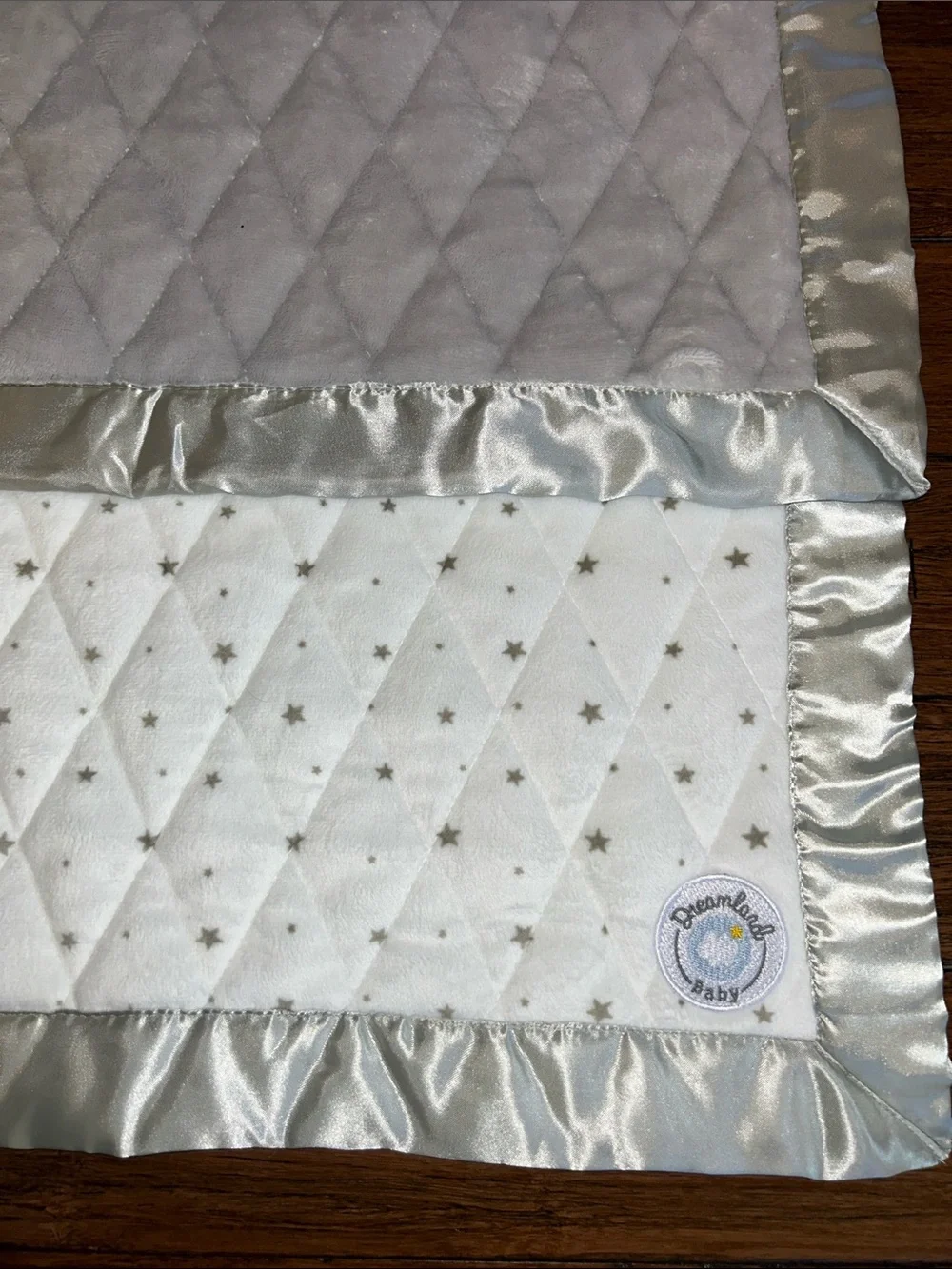 Dreamland Weighted Baby Quilted Star Blanket - White and Silver